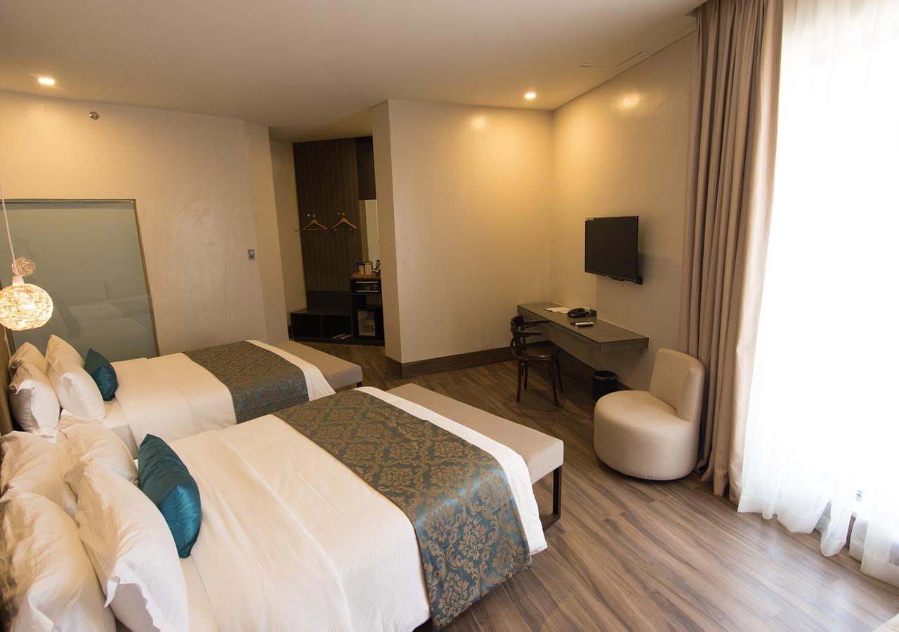 Goldberry Lite Hotel Iloilo City Exterior photo
